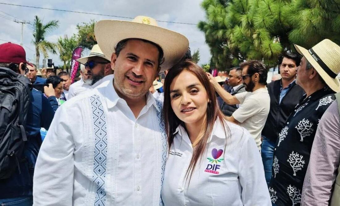 Carlos Manzo junto a su esposa Grecia Quiroz García (04/11/2025). Foto: Especial