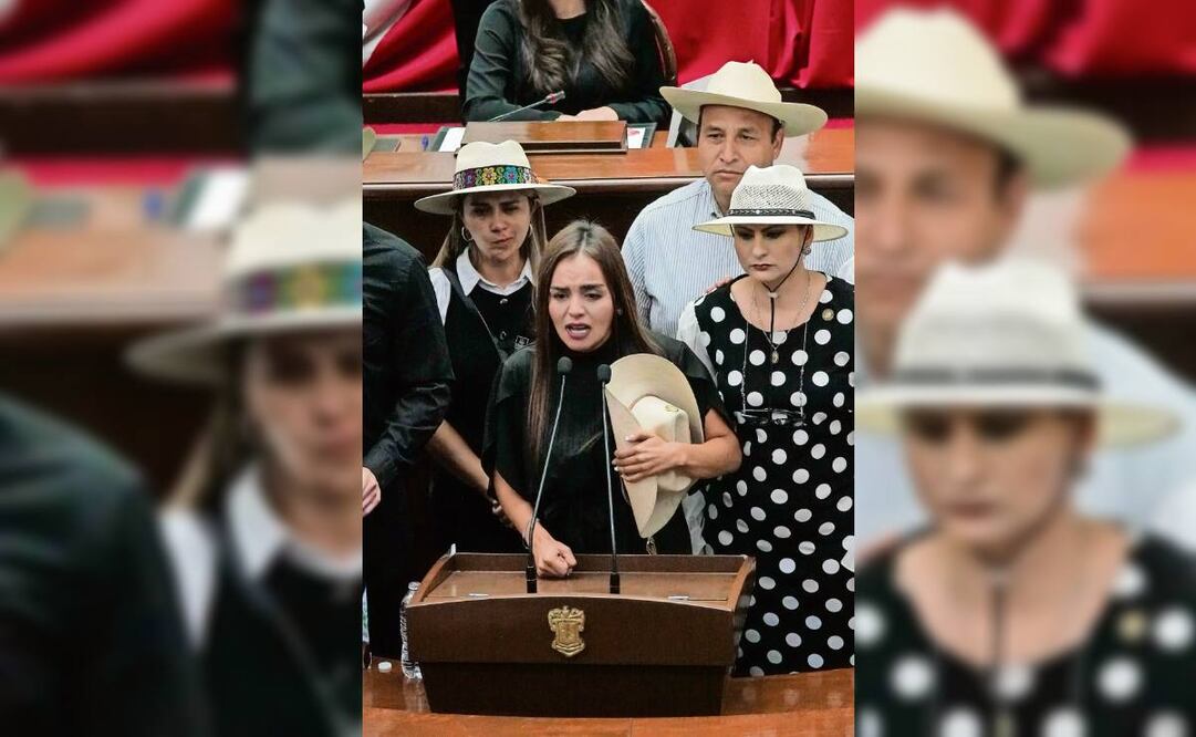 Grecia Quiroz, tomó protesta en el Congreso de Michoacán como nueva alcaldesa de Uruapan, esto luego del asesinato de su esposo Carlos Manzo. Foto: Rogelio Morales / CUARTOSCURO.COM