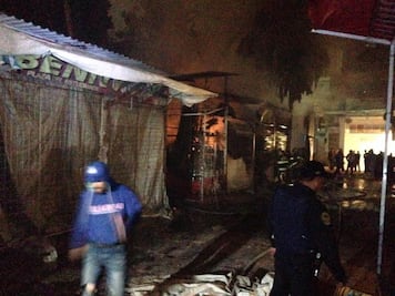 Reportan incendio en Plaza del Estudiante