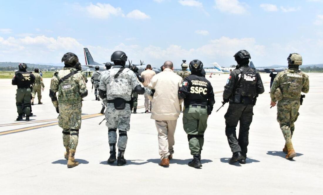 Segundo combo de 26 narcos entregados a EU, entre ellos "La Tuta" y el líder de "Los Cuinis". Foto: Especial