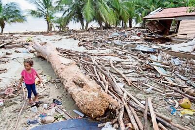 Desalojos y saqueos en Puerto Rico tras María 