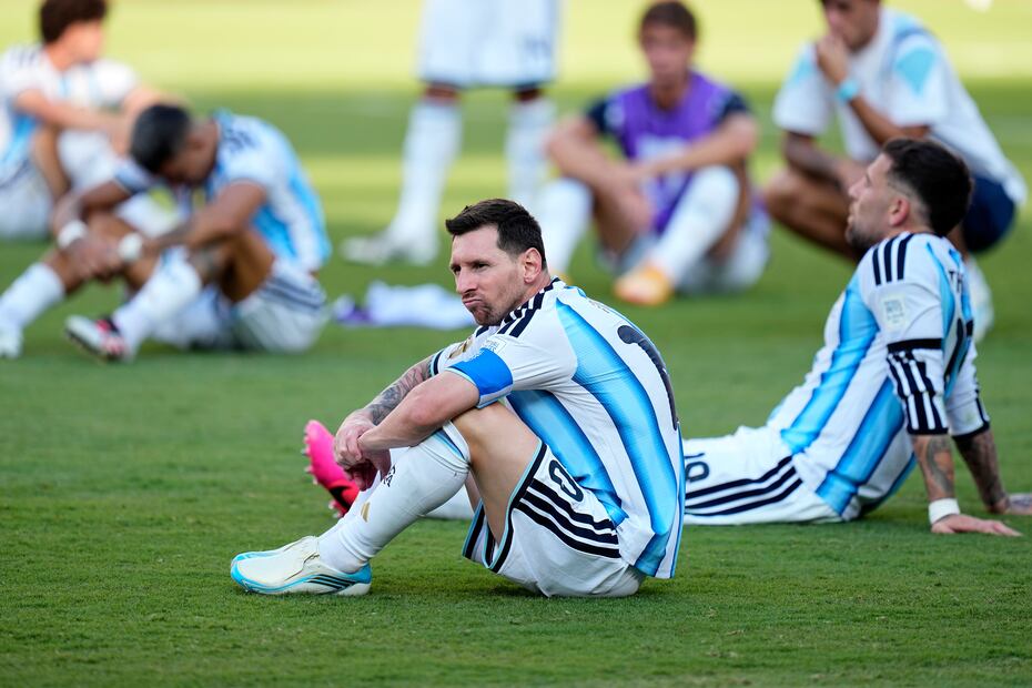 Lionel Messi en lamento con la selección de Argentina, tras caer ante España en la final del Mundial de 2026 - Foto: AP