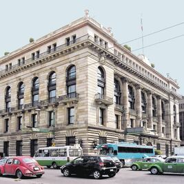 “No impondremos salarios a Banxico”