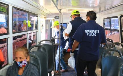 Sanitizan cientos de taxis y microbuses en Ciudad Victoria