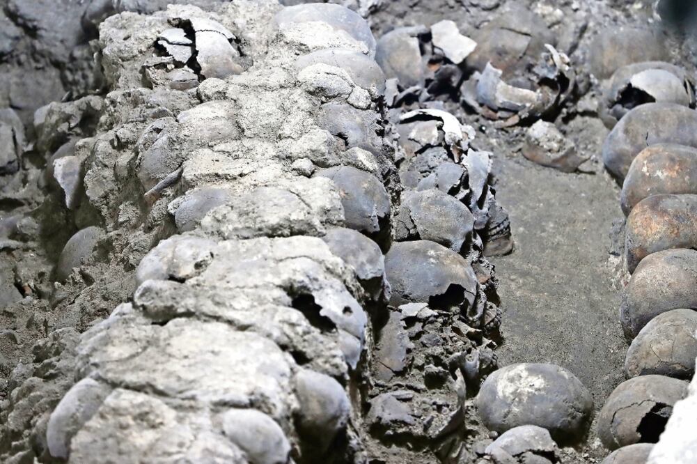 En Guatemala 4, el gran Tzompantli de esta ciudad mexica fue localizado a dos metros de profundidad. (ARIEL OJEDA. EL UNIVERSAL)
