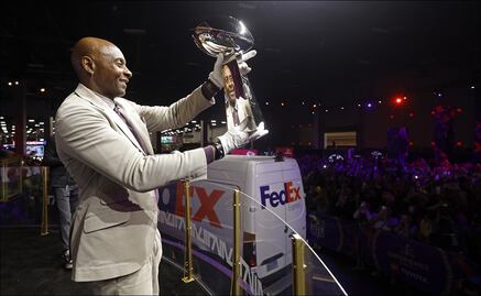 Jerry Rice inaugura el NFL Experience previo al Super Bowl LVIII