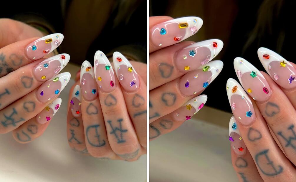 French con brillos. Foto: Instagram @obsidiannailstudio