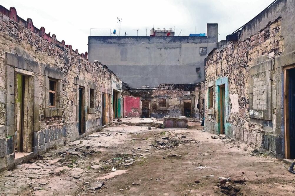 La casa más antigua de la Ciudad de México, construida en el siglo XVI, se encuentra en la calle de Manzanares 25, colonia Centro (IRVIN OLIVARES. EL UNIVERSAL)