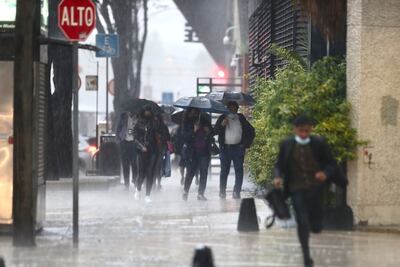 Activan alerta amarilla en 5 alcaldías de la CDMX por persistencia e intensificación de lluvias 