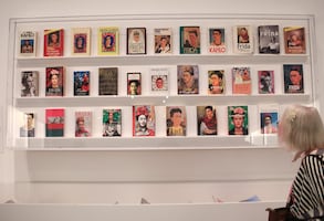 Frida Kahlo como mito y marca; una exposición revisa el origen del ícono global
