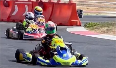 VIDEO: Checo Pérez hizo un rebase como en la F1 a su hijo y sobrino en una carrera de karts