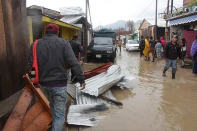 Tromba afecta viviendas en Chiapas; provocó crisis nerviosa en la población