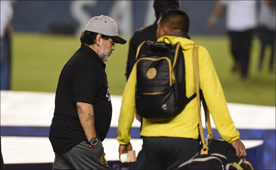Lo que le ocupa es que Diego Armando Maradona se presente el próximo viernes. Foto: Imago 7