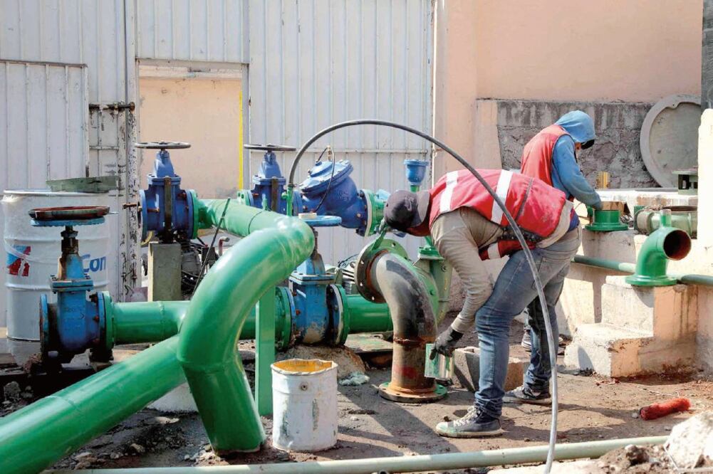 Las trabajos de rehabilitación contemplan la extracción de bombas para su reparación, cepillado de tuberías, videograbación del interior de los pozos para detectar daños, rectificación de diámetros y cambio de piezas. (CORTESÍA)