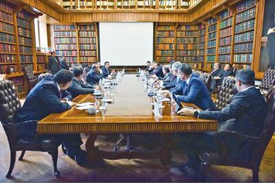 Recibe Navarrete a gobernadores del PRI