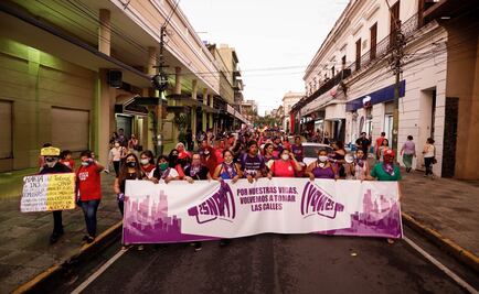 “¡Basta ya!”: marchan miles de mujeres en el mundo piden poner fin a la violencia de género