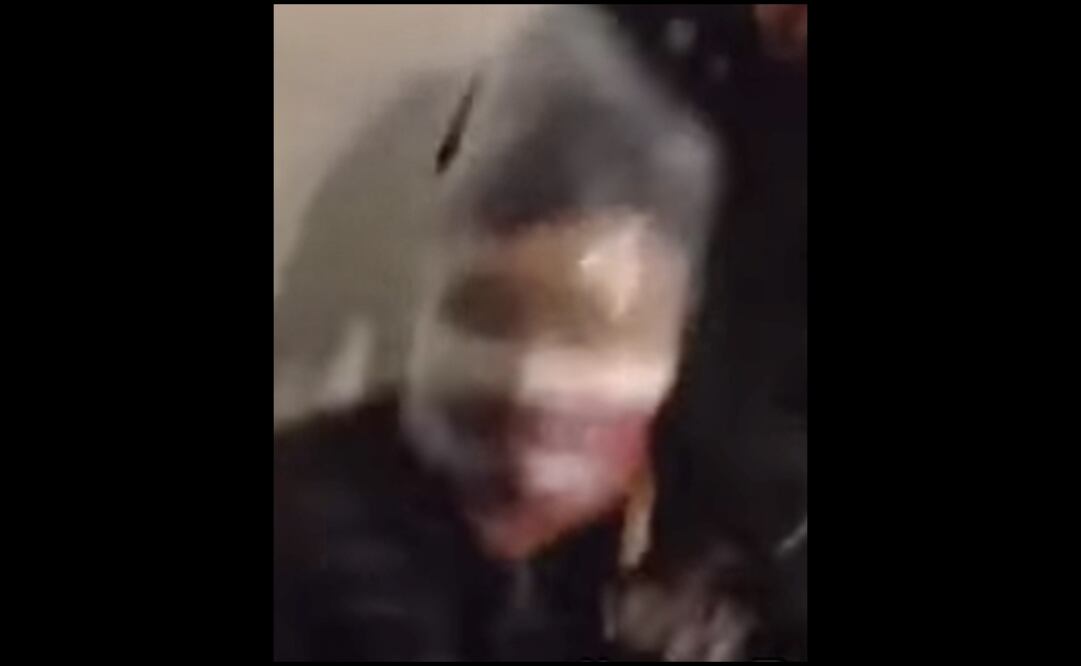 La grabación exhibe a un hombre maniatado, quien sería uno de los 122 detenidos por la entonces Procuraduría General de la República. Foto: captura de pantalla