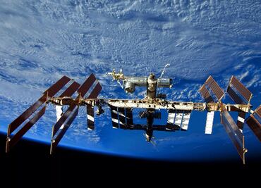 Estación Espacial Internacional corrige su órbita ante riesgo de colisión con basura espacial