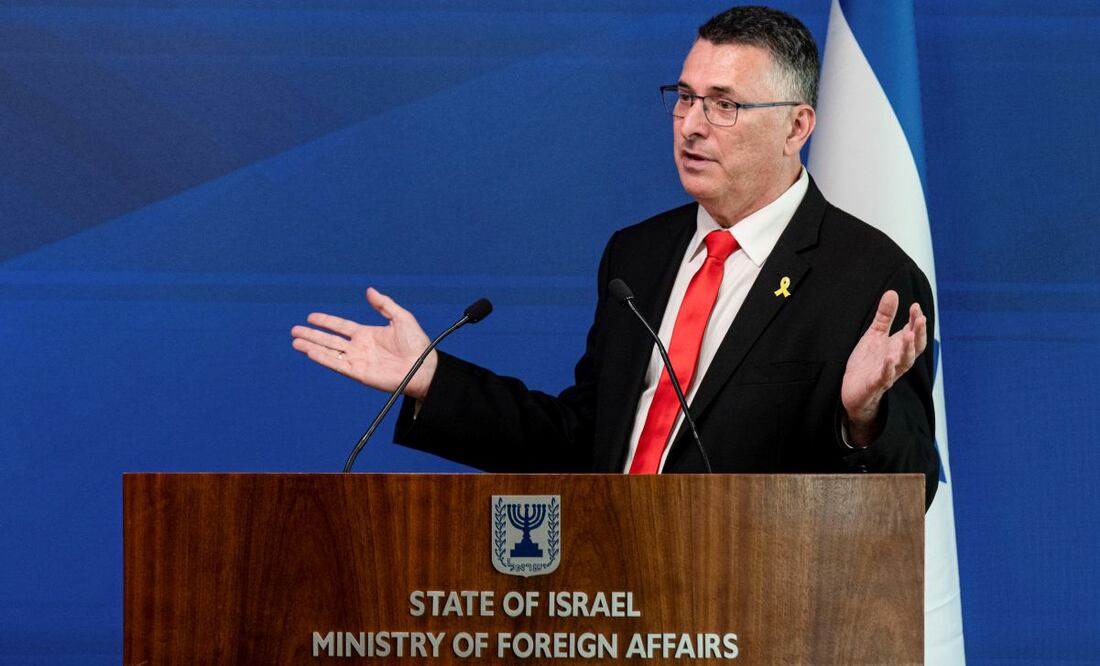 El Ministro de Asuntos Exteriores israelí, Gideón Saar, durante una rueda de prensa junto a su homólogo de Alemania, Johann David Wadephul, en Jerusalén. Foto: EFE