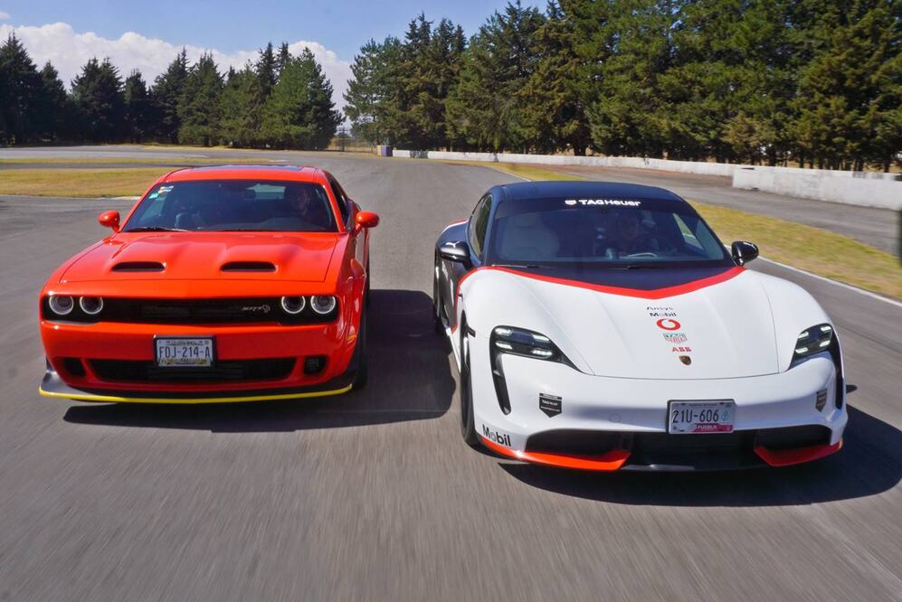Dodge Challenger Super Stock Vs. Porsche Taycan Turbo S: El poder no lo es todo