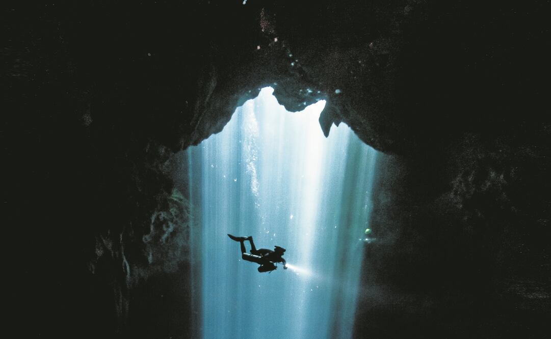 Las cuevas y cenotes de la península de Yucatán han resguardado, durante miles de años, cientos de contextos arqueológicos que pueden narrar la historia de la zona. Foto: Ricardo Castillo