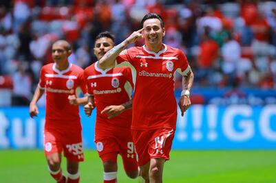 Toluca vence con polémica a Monarcas