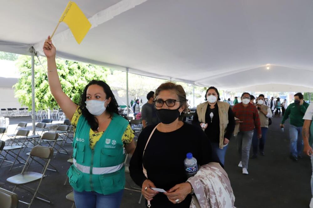 Este martes ya fueron trasladadas y resguardadas las vacunas correspondientes que se aplicarán en cada demarcación a los adultos mayores. Foto: Especial