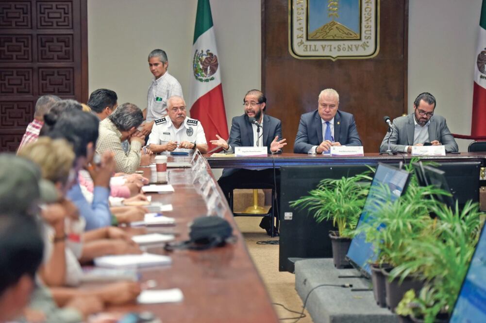 Mensaje. Éric Flores Cervantes sostuvo que la termoeléctrica es capaz de entrar en función si así lo decide la mayoría de la gente (TONY RIVERA. EL UNIVERSAL)