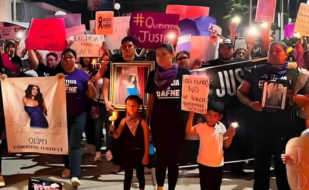 "Me arrebataron a lo que más quería y yo voy a ir por cada uno de ellos y yo no tengo miedo, sea Fiscalía, sea Gobierno Federal, sea Gobierno del Estado, todos los que estén implicados": Alejandra Quintos, madre de la fallecida Dafne.| Foto: Especial.
