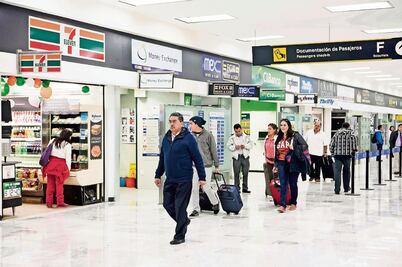 Buscan evitar abusos en comercios de aeropuertos