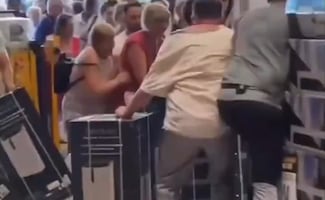 Ola de calor en Francia desata caos por ventiladores y aire acondicionado; desde empujones, caídas a peleas