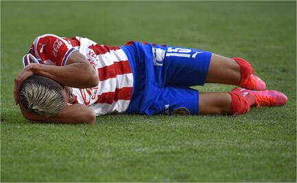 Uriel Antuna, afectado tras ser abucheado por la afición de Chivas