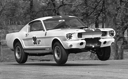 “Getty Challenge” y el “Flying Mustang”