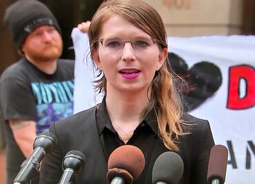 Chelsea Manning vuelve a prisión en EU por desacato, señala portavoz