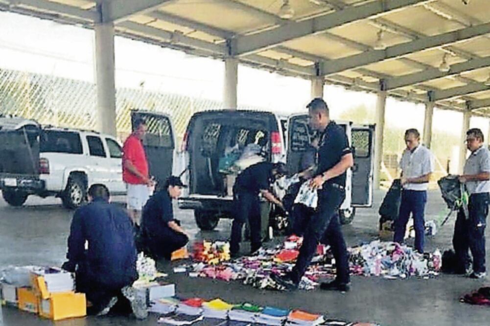 El más de un centenar y medio de materiales escolares que estaban destinados a niños de entre 4 y 12 años de edad, no llegaron a su destino (HILDA FERNÁNDEZ. EL UNIVERSAL)