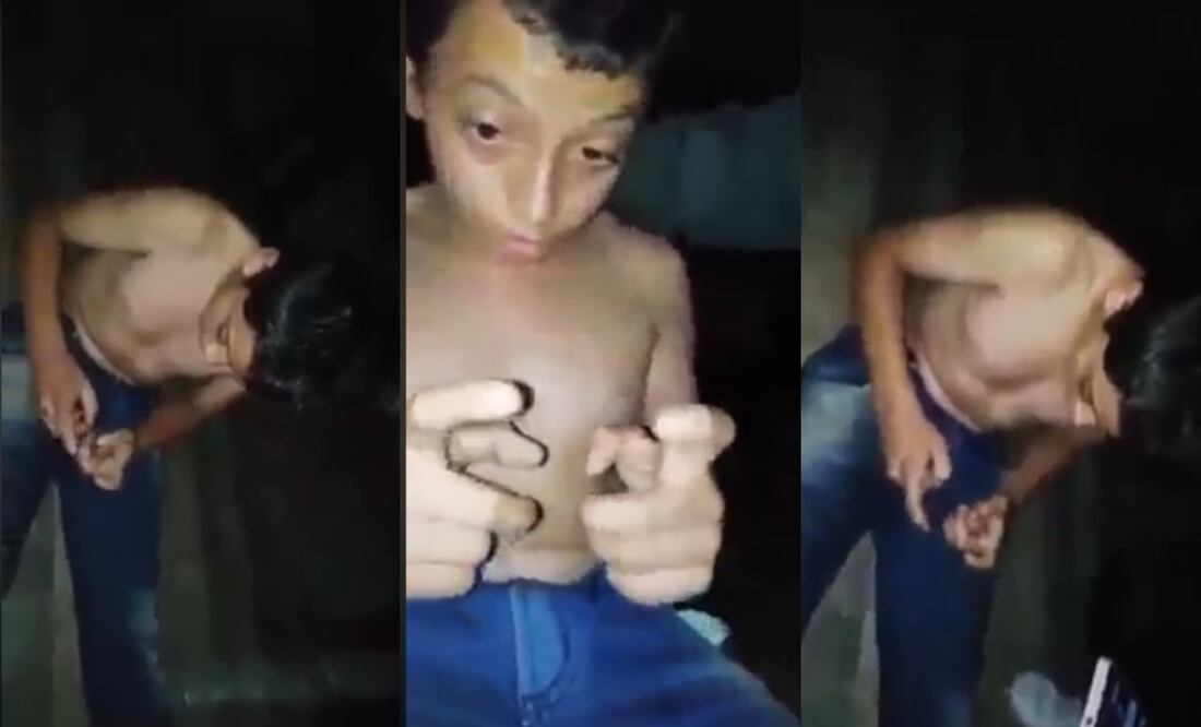 El pequeño mueve sus manos como si estuviera jugando.