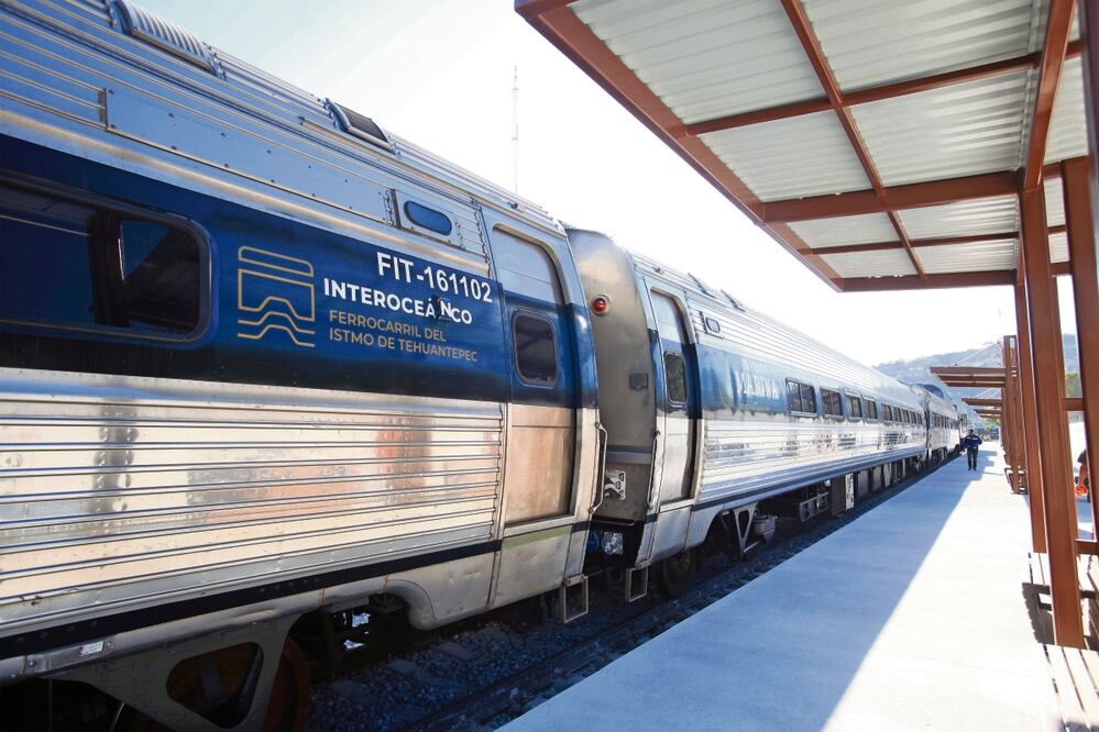 Pagará Semar 9.8 mdp por limpieza en tren del Istmo