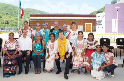 En economía, no a las soluciones fáciles: EPN