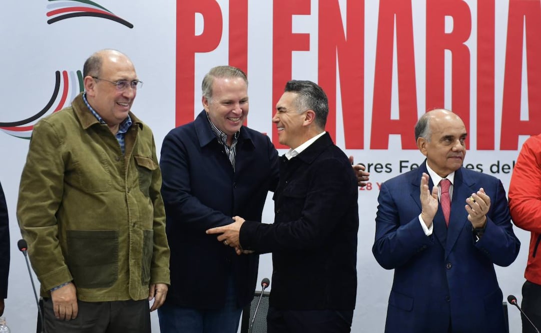 Diputado Teodoros Kalionchiz, de Coahuila, abandona el PAN y se suma a la bancada del PRI. Foto: Especial