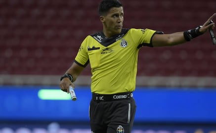 ¿Quién es Daniel Quintero, el árbitro de la final que fue jugador y dirigido por Miguel Herrera?