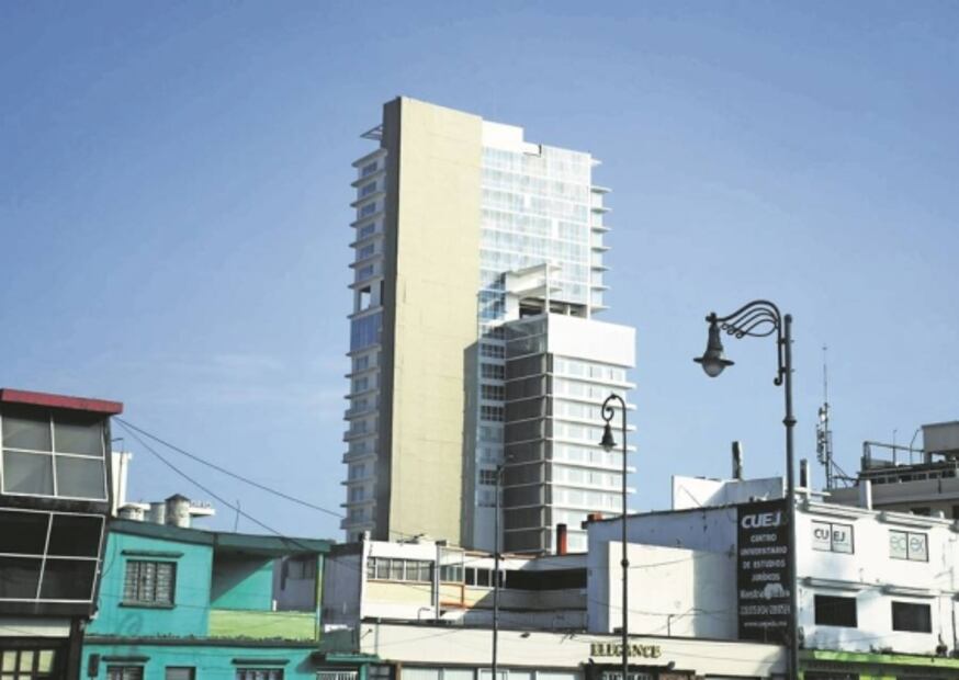 Torre Centro, casi terminada, pero en medio de la polémica