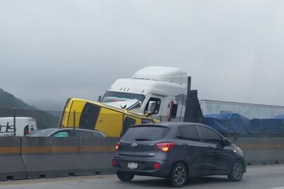 Carambola México- Querétaro ¿Qué sabemos del accidente entre tráiler y 5 autos?
