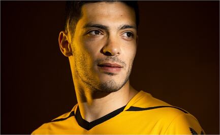 Raúl Jiménez anotó gol y minutos después salió lesionado