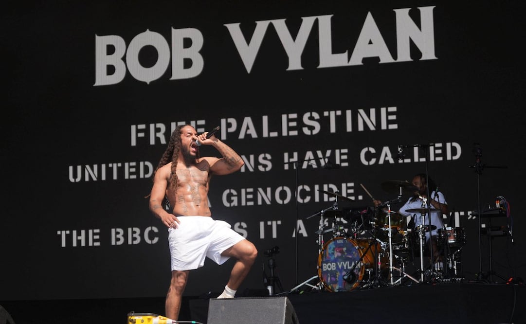 Bob Vylan actuó en el escenario West Holts durante el Festival de Glastonbury en Worthy Farm, Somerset, Inglaterra, el sábado 28 de junio de 2025. Foto: AP
