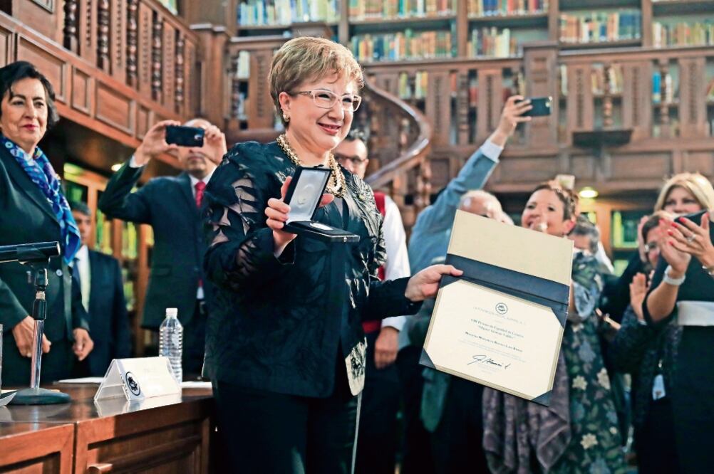 La ministra Margarita Luna Ramos recibió el Premio de Equidad de Género Miguel Alemán Valdés. (IRVIN OLIVARES. EL UNIVERSAL)