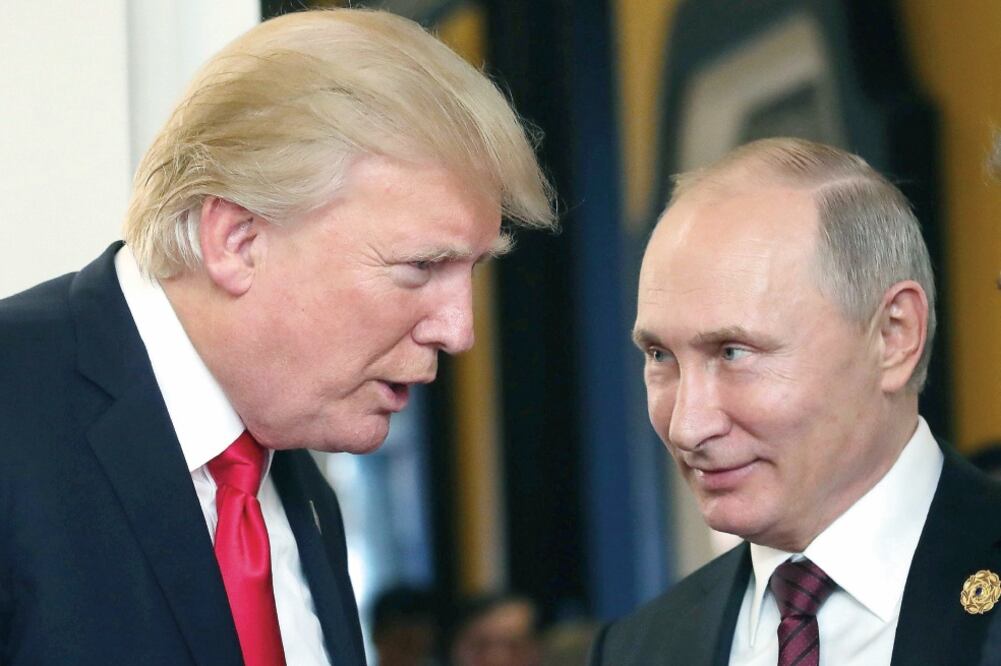 Los aliados europeos de la OTAN se resintieron de que el presidente estadounidense haya negociado directamente con Putin sin prometer al bloque ni a Ucrania un lugar en la mesa de conversaciones. Foto: EFE