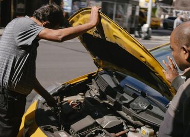 Señales que indican que debes revisar el motor de tu auto