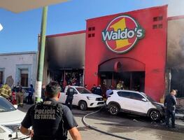 Incendio en tienda Waldo's de Hermosillo deja 23 personas muertas y más de 10 heridas; hay cuatro menores entre los fallecidos