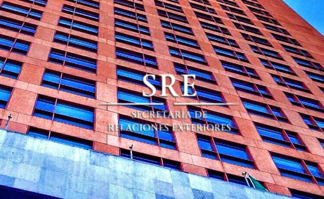 Dan acordeón a cónsules