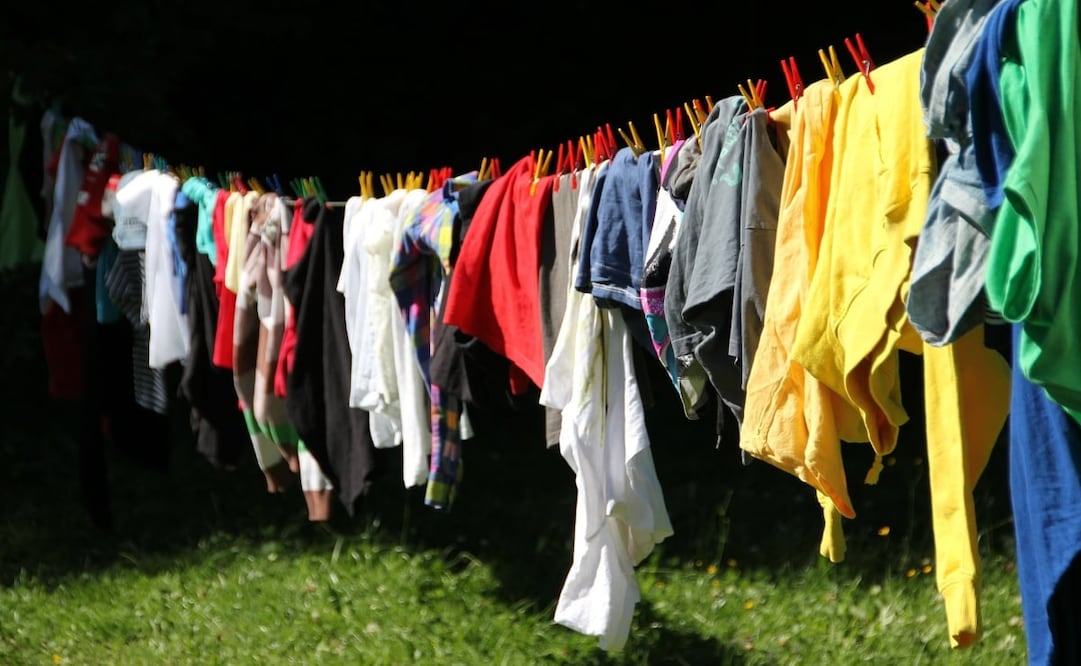 Los materiales para teñir ropa son muy fáciles de conseguir, asegura la Profeco. Imagen: Pixabay